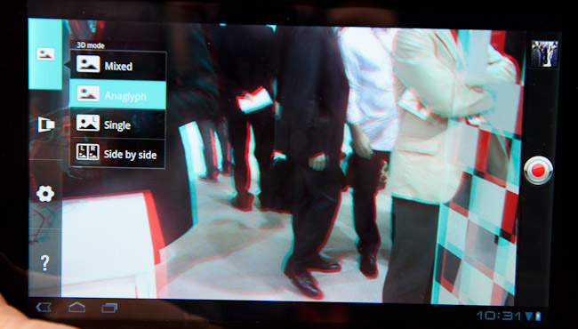 LG Optimus Tab 3D camera viewfinder