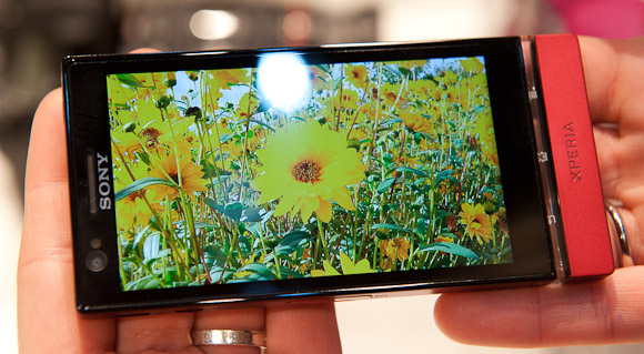 http://www.esato.com/gfx/news/img/sony-mobile-xperia-p-ambient-light-sensor-covered-1_1330439317.jpg