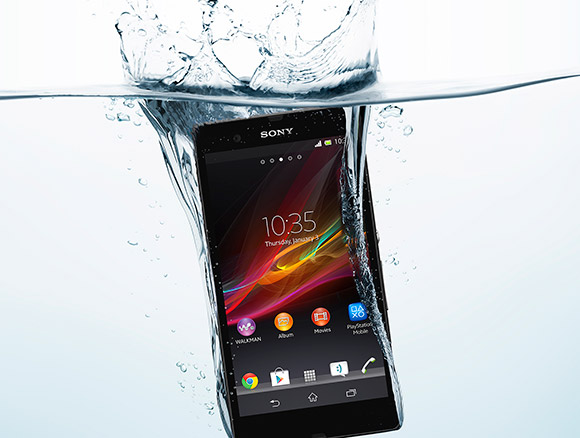 Sony Xperia Z in water