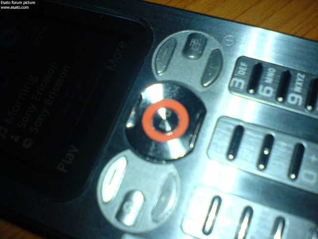 Sony Ericsson W880 spy pics