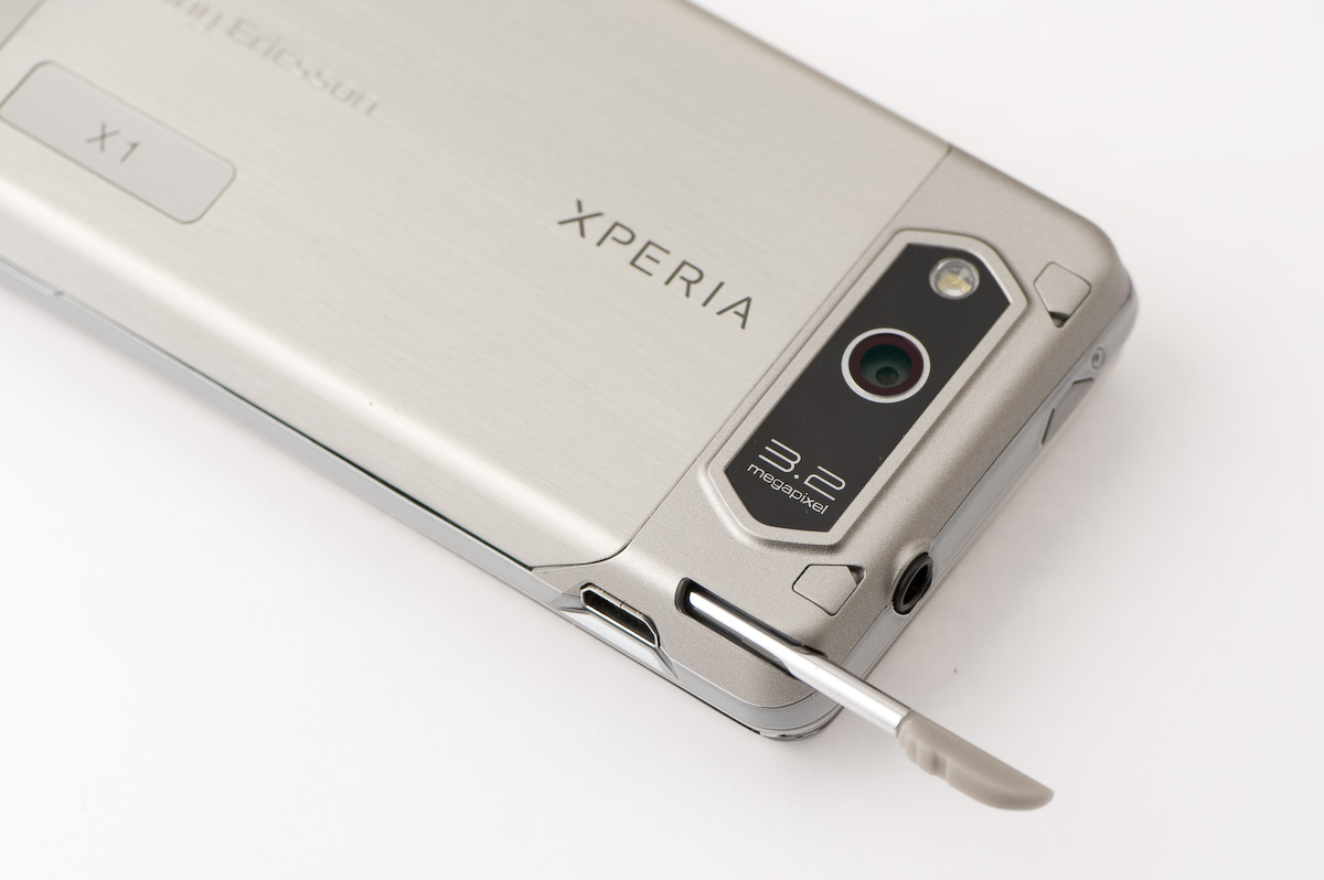 Sony Ericsson Xperia X1 review @ Esato